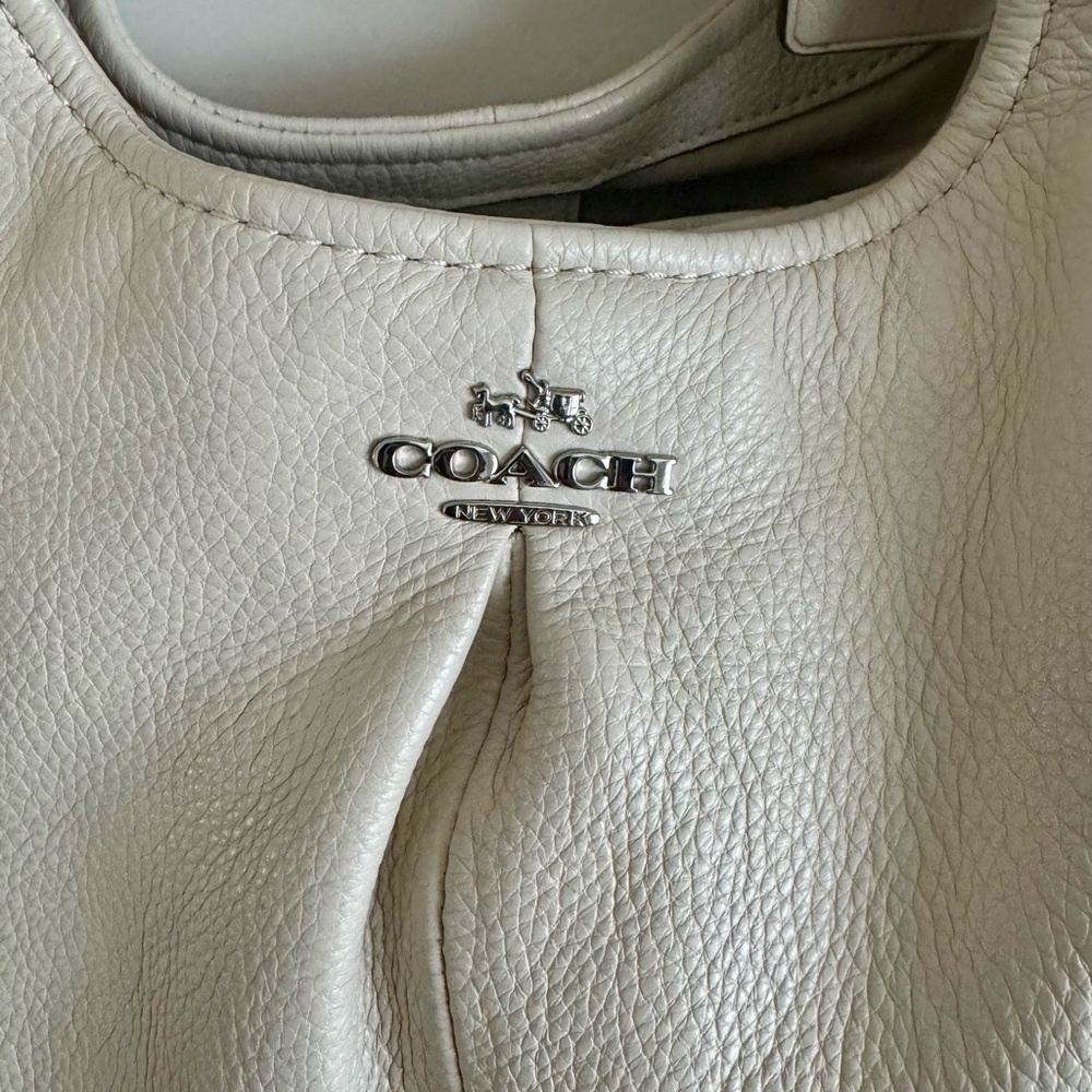π Coach Madison Hobo Bag β Cream Pebbled Leather - Picture 7 of 11